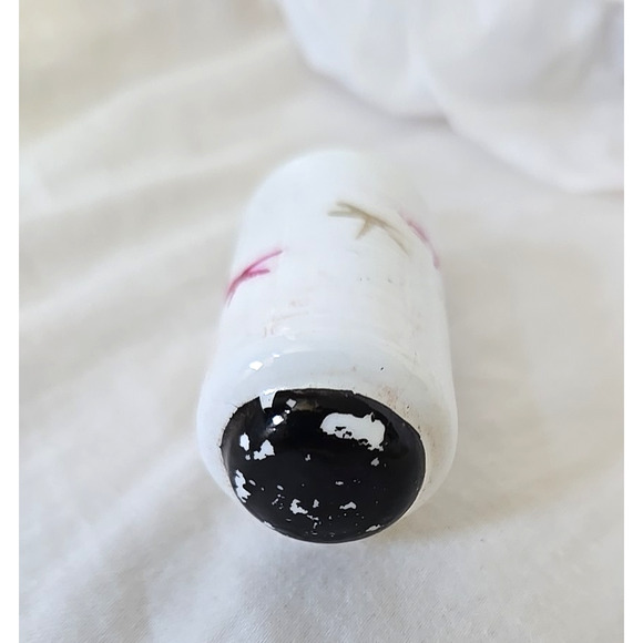 Antique Milk Glass Parakeet (set of 2) and Lantern Light Bulbs Untested - Picture 5 of 11